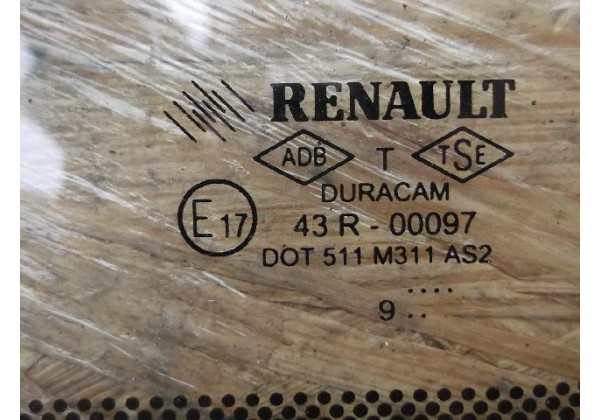 скло праве задне Renault Clio III, універсал